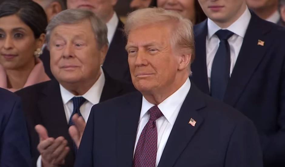 678f5aa6d7987 DonaldTrumpG