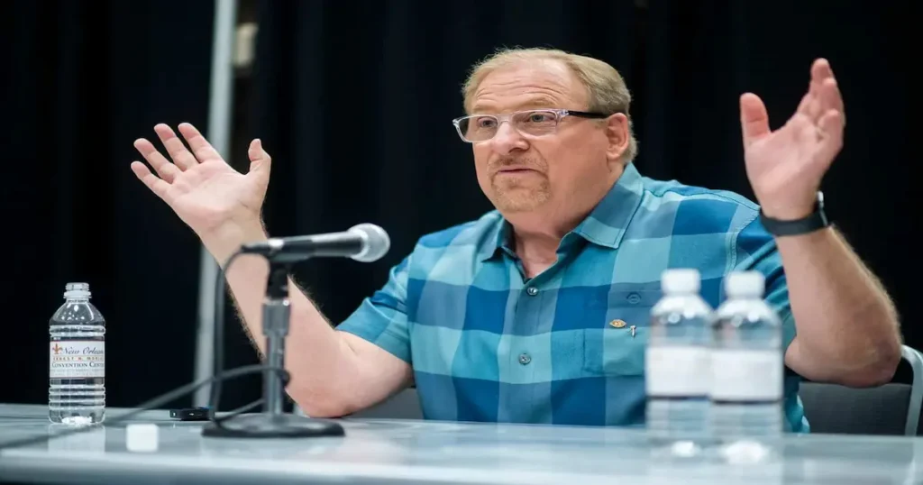 Rick Warren, fundador de la Iglesia Saddleback y ex pastor principal, ha generado una ola de críticas en las redes sociales después de hacer comentarios sobre la política y la figura de Jesús.