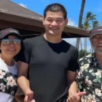 Un vuelo de 13 horas cambió para siempre la vida de Yao Yao, un joven que emigraba de Taiwán a Hawái tras la muerte de su abuela, quien lo había criado.