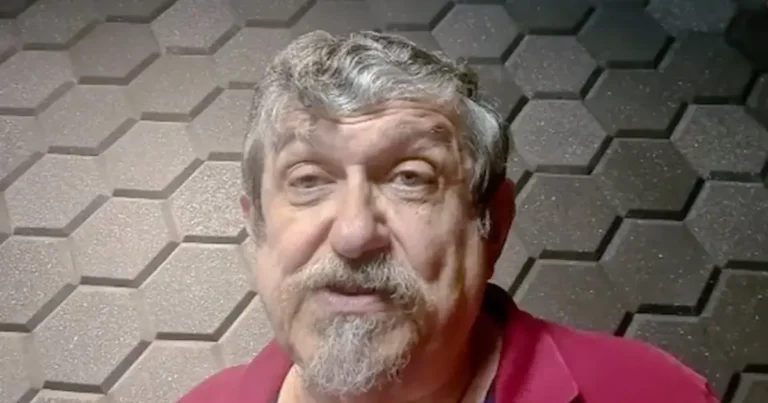 Para muchos lectores, comprender la Biblia sigue siendo un gran desafío. Con el objetivo de cambiar esta realidad, el teólogo y hebraísta Luiz Sayão presenta la Biblia Ruta 66...