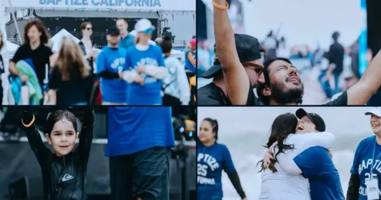 Personas bautizándose en California