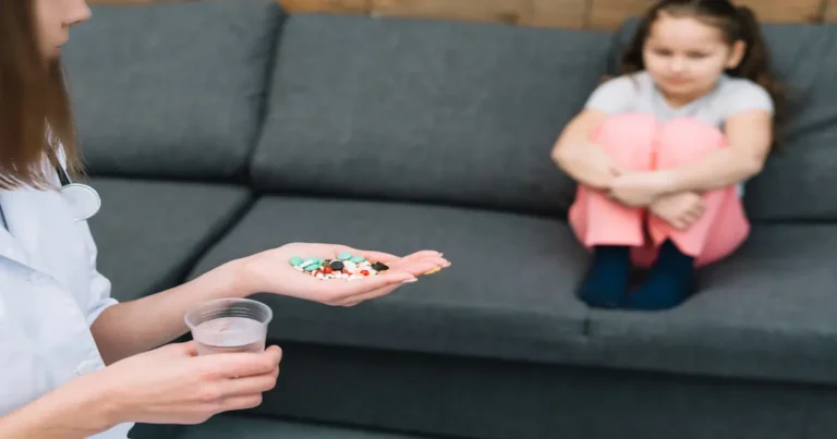 Niñas de 10 años podrían acceder a anticonceptivos en México