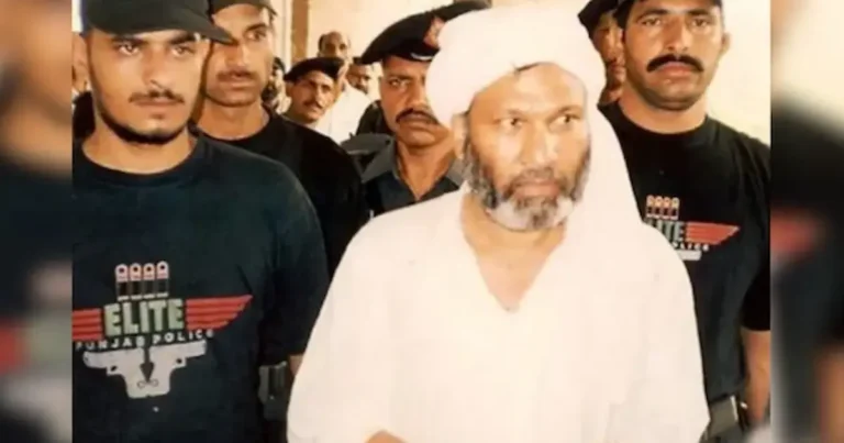 La Corte Suprema de Pakistán absolvió este martes a Anwar Kenneth, un cristiano de 72 años que pasó 23 años en el corredor de la muerte tras ser condenado por blasfemia