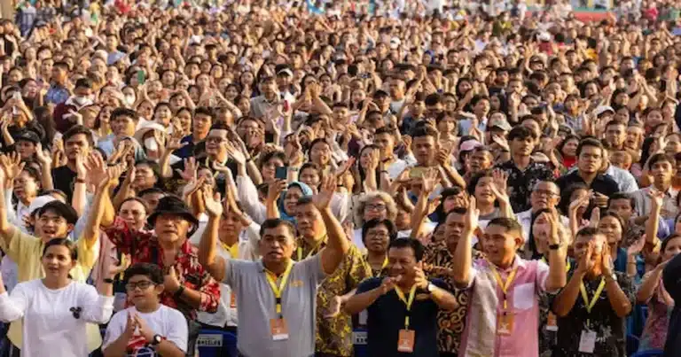 Bajo una persistente lluvia y en un ambiente lleno de fe y esperanza, más de 27.900 personas se congregaron los días 25 y 26 de junio