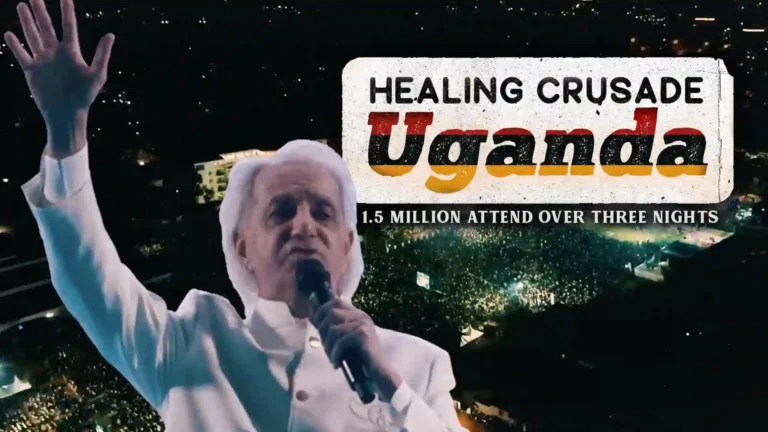 Anuncio de la cruzada de Benny Hinnn en Ugando que atrajo a cientos de miles