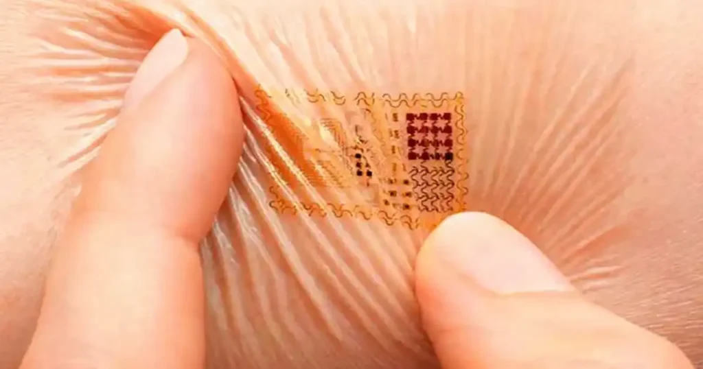 Bill Gates impulsa tatuajes electrónicos en lugar de móviles