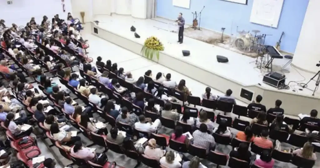 la iglesia cuadrangular en brasil ha sido recibido una demanda millanaria por ocupar ilegalmente un terreno donde tiene la octaba iglesia cuadrangular