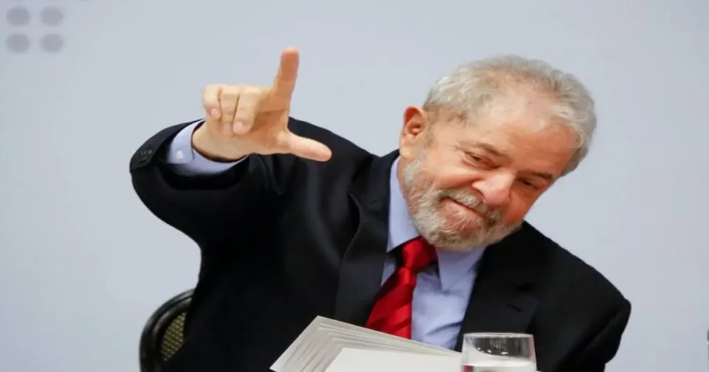 Lula desiste do apoio evangélico por aumento da rejeição