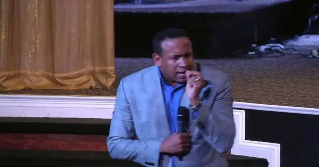 Foto del pastor Juan Carlos Hárrigan