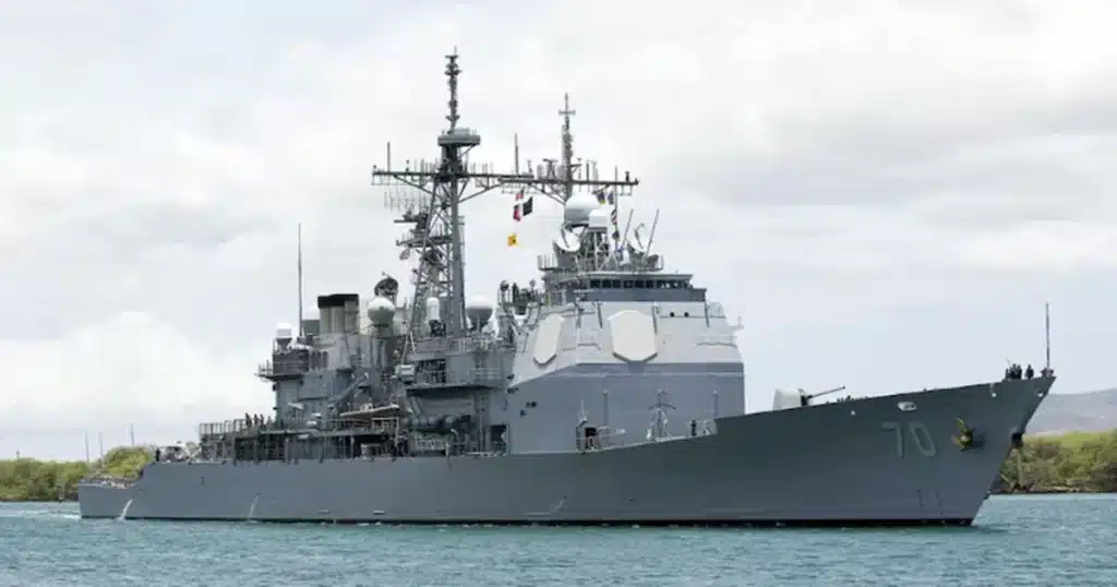 Foto del USS Lake Erie, un crucero militar equipado con misiles guiados