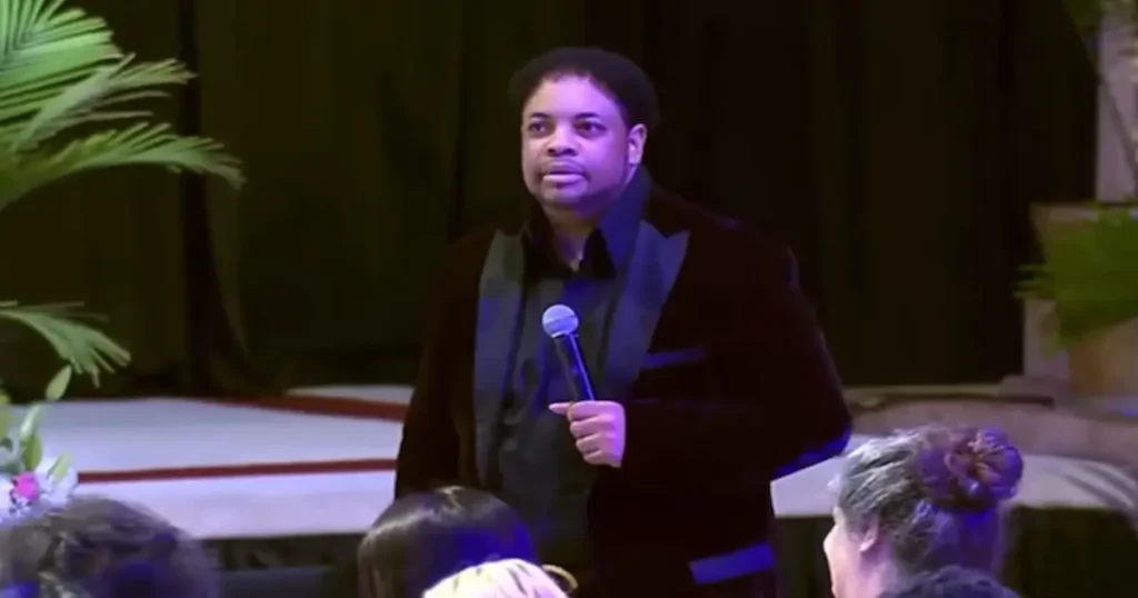 FBI Pastor bajo investigación incita odio y autolesiones