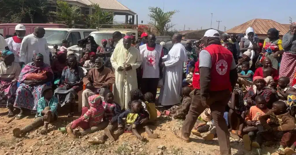 Según el documento, alrededor de 100 iglesias son atacadas, saqueadas o clausuradas cada mes, lo que equivale a tres cada día,