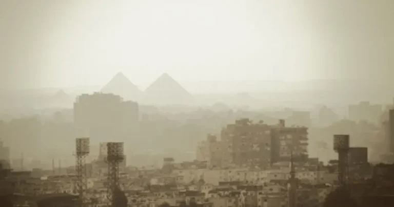 La violencia sectaria volvió a sacudir el Alto Egipto esta semana, luego de que una turba atacara hogares cristianos en la aldea