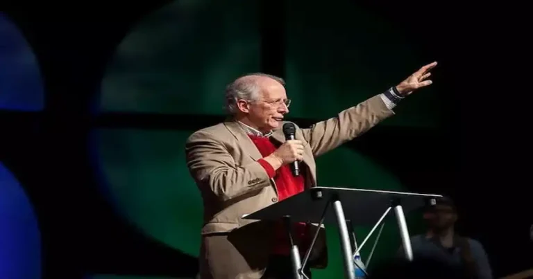 John Piper explica cómo elige un tema de sermón Más que racional