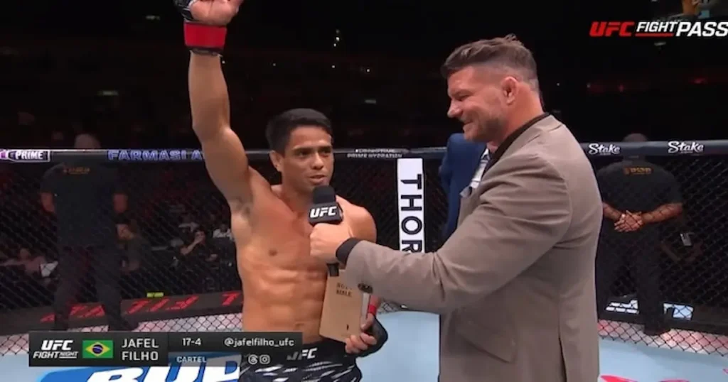 El luchador cristiano Jafel Filho se convirtió en noticia no solo por su contundente victoria en el octágono, sino también por su firme