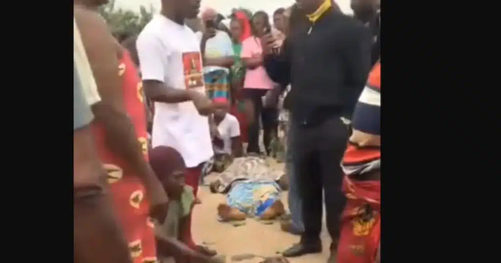 Cadáveres de cristianos asesinados en la aldea de Sarkin Noma, estado de Nasarawa