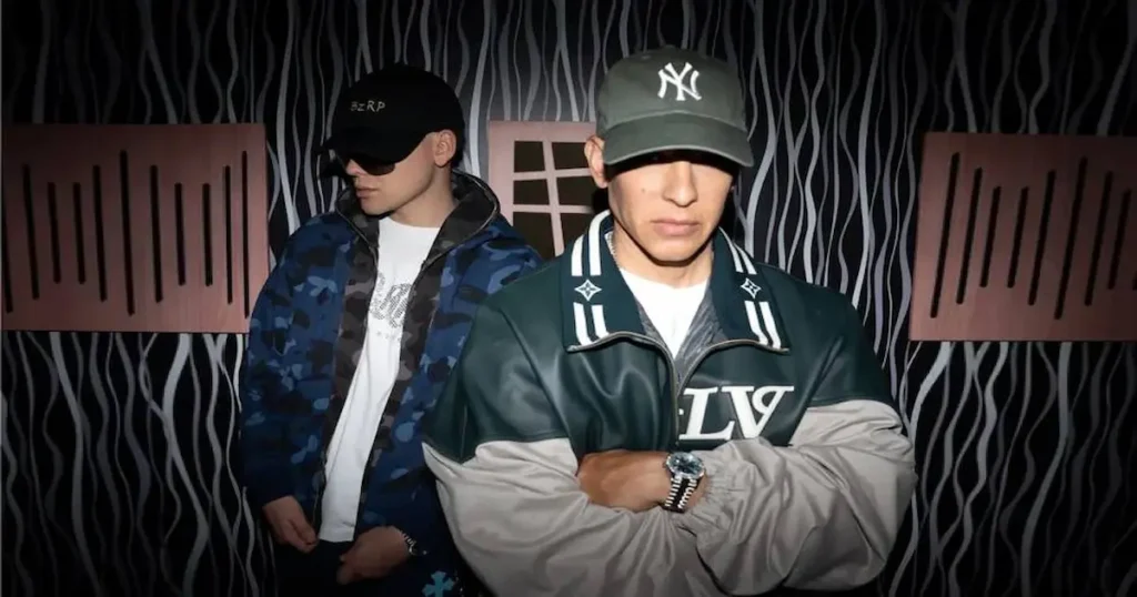 O retorno do produtor argentino Bizarrap, após quase um ano de silêncio musical, chegou com uma colaboração tão inesperada quanto simbólica: uma nova sessão com a lenda do reggaeton Daddy Yankee.