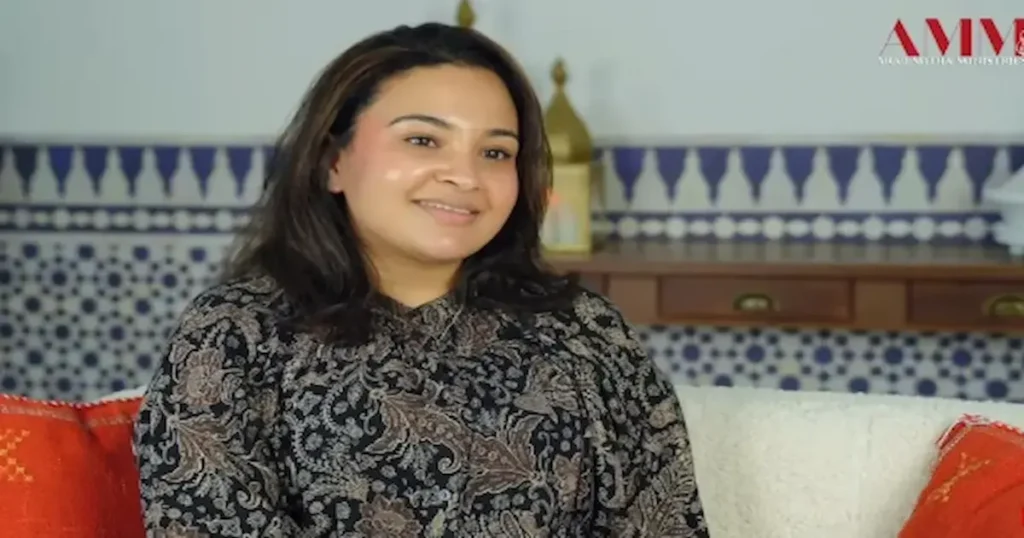 Mariam nació en Arabia Saudita, en una familia musulmana devota, y pasó su infancia en La Meca, la ciudad más sagrada del Islam.