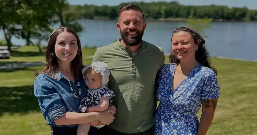 pastor poligamos junto a sus dos esposas en eeuu