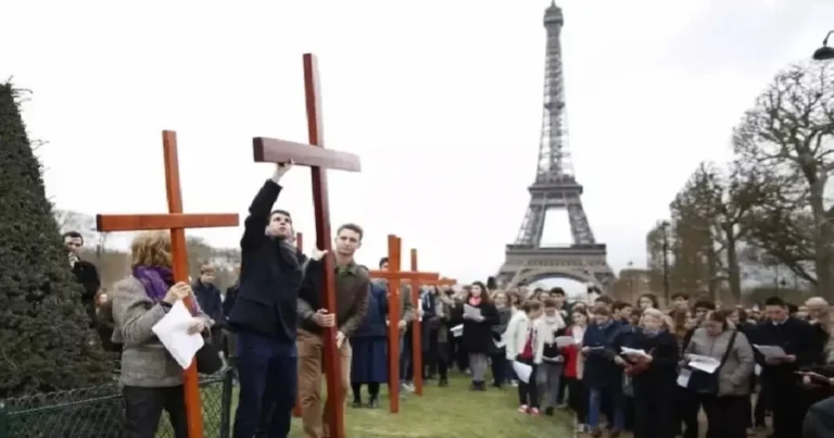 Los días 4 y 5 de octubre, diversas ciudades y pequeños municipios de Francia fueron escenario de un evento sin precedentes para el movimiento evangélico