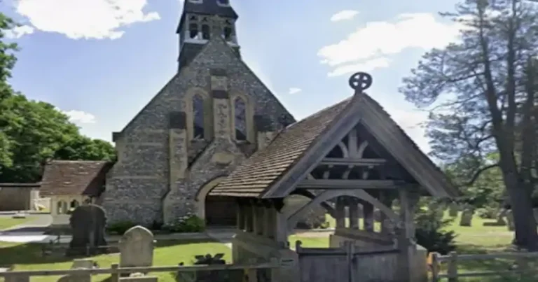 Detenido por acosar a cristianos con animales muertos