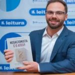 Este acontecimiento transformó por completo la vida del entonces ateo convencido y lo llevó a replantearse sus creencias más profundas.