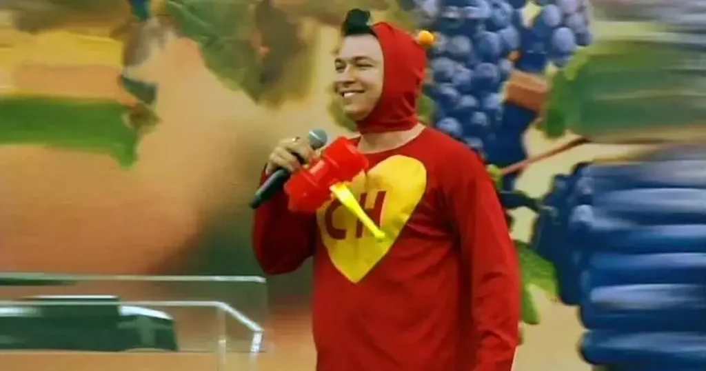 El púlpito se convirtió en un escenario inusual recientemente cuando el pastor brasileño Lucinho Barreto de la Iglesia Batista de Lagoinha,