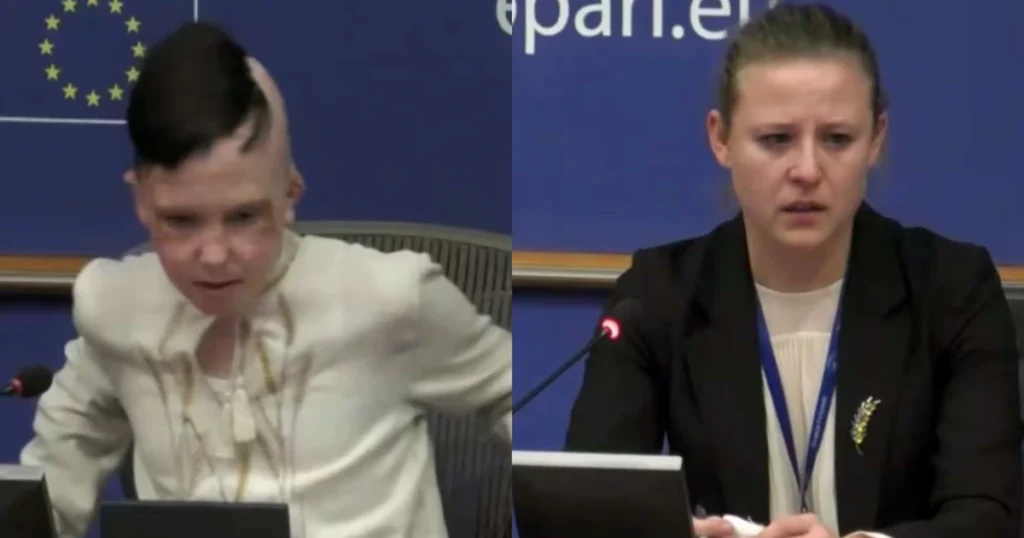 Foto del niño y de la intérprete