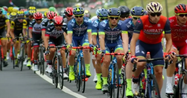 Los ciclistas, que utilizan la bicicleta como herramienta para compartir el mensaje cristiano en sus comunidades, se concentraron en el Gimnasio