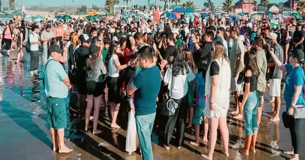 Un grupo de cristianos ha impactado diversas playas de Chile tras organizar jornadas masivas de evangelismo que culminaron con cientos