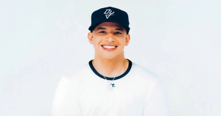 El reconocido artista puertorriqueño Daddy Yankee volvió a captar la atención del público, esta vez en una nueva etapa de su carrera marcada por la fe.