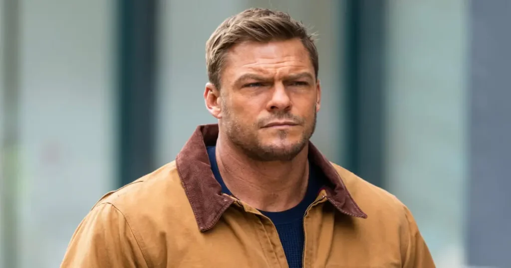 El actor Alan Ritchson, reconocido por su papel protagónico en la serie Reacher, se vio envuelto en una polémica tras un presunto altercado