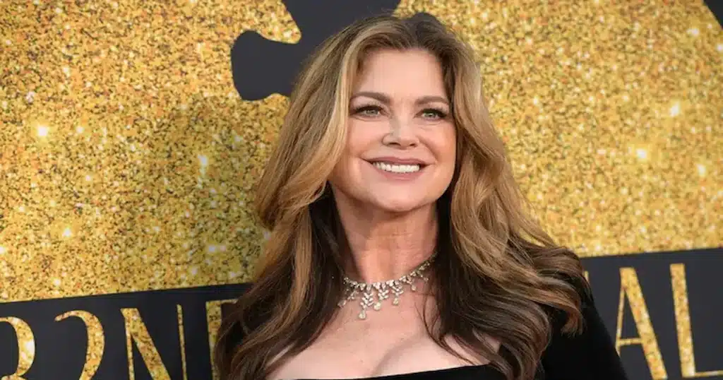 Criada con creencias en Dios, pero sin una relación personal con Él, la modelo explicó que el proceso comenzó a gestarse