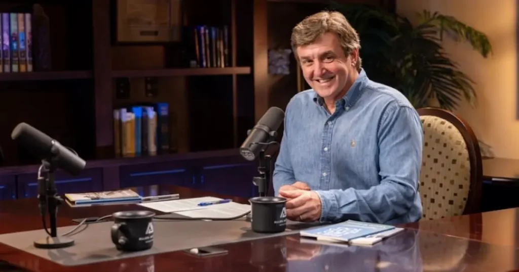 El pastor Allen Jackson, líder principal de la Iglesia World Outreach en Tennessee, ha generado debate tras afirmar que los cristianos deben tener