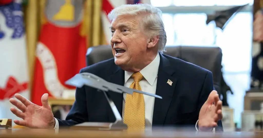 El presidente de Estados Unidos, Donald Trump, anunció el lunes 23 de marzo la suspensión temporal de las operaciones militares estadounidenses contra Irán,