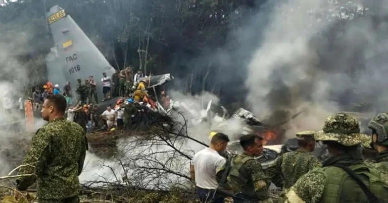 Una tragedia aérea ha sacudido a Colombia este lunes, luego de que un avión militar Lockheed Martin Hércules C-130 de la Fuerza Aérea Colombiana (FAC)