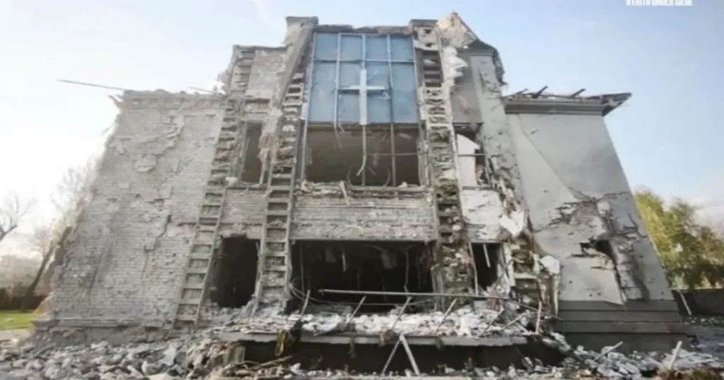 Un ataque ruso sacudió esta semana a la comunidad cristiana de Zaporiyia, en el sureste de Ucrania, al impactar un edificio donde se realizaba una reunión de oración en una iglesia bautista.