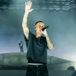 El cantante canadiense Justin Bieber volvió a captar la atención mundial, esta vez durante su participación en el Coachella 2026, no solo por su música