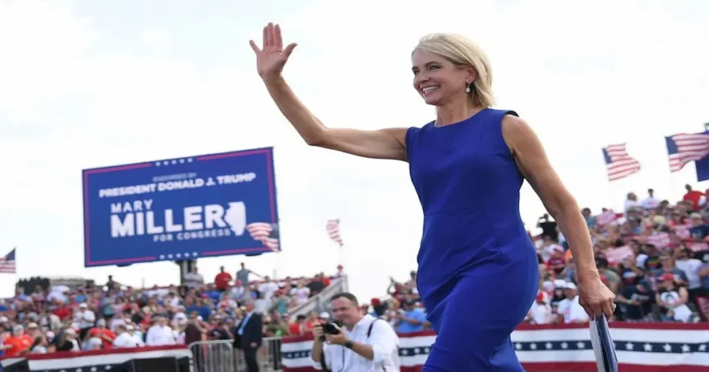 La representante republicana Mary Miller presentó este jueves un proyecto de ley en la Cámara de Representantes de Estados Unidos que busca exigir