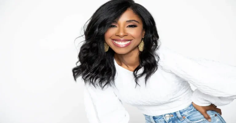 La cantante y conferencista cristiana dominicana Lilly Goodman presentó el primer episodio de su nuevo podcast titulado