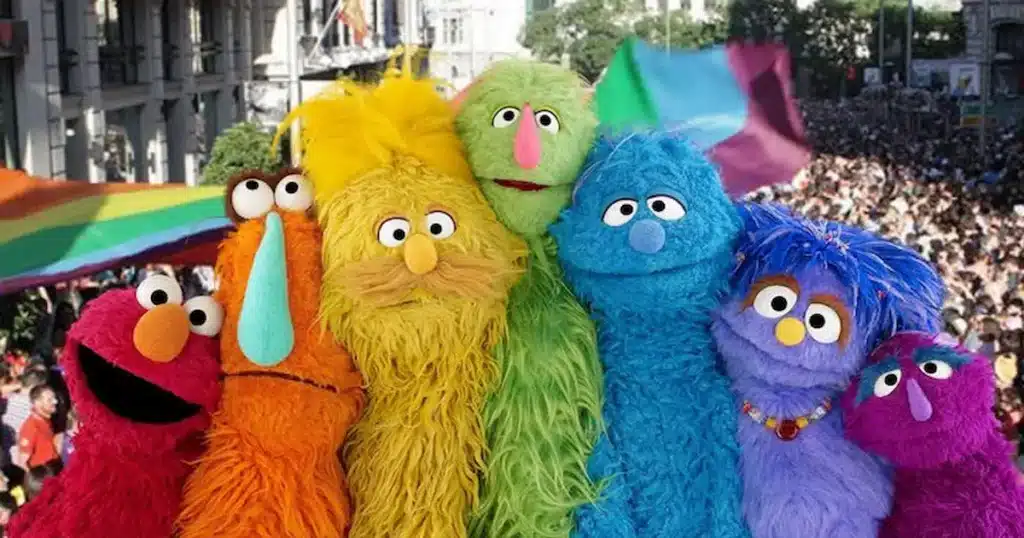 “Plaza Sésamo” también es duramente criticado por seguir celebrando el Mes del Orgullo Gay