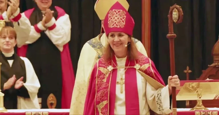 La Iglesia Episcopal de Estados Unidos marcó un nuevo capítulo en su historia con la consagración de la reverenda Sarah Fisher