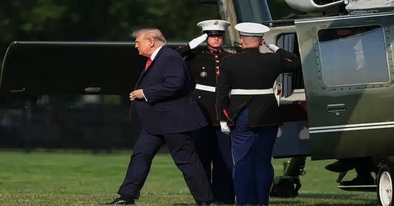 Upham, quien fue dado de baja por motivos médicos en mayo de 2025, difundió un video de casi siete minutos en la red social X, donde aseguró que había llegado a la conclusión de que Trump
