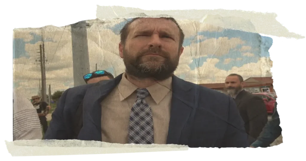 El pastor Steven Anderson, líder de la Faithful Word Baptist Church, volvió a generar controversia tras pronunciar un sermón