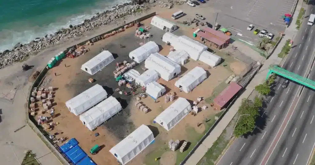 La respuesta humanitaria internacional tras los terremotos de magnitud 7,2 y 7,5 que sacudieron Venezuela el pasado 24 de junio continúa fortaleciéndose con la llegada del hospital