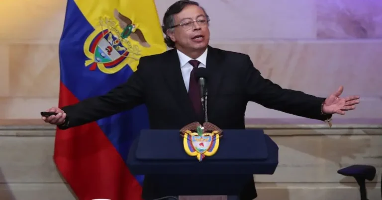 El presidente de Colombia, Gustavo Petro, volvió a generar controversia en el escenario político al asegurar que el presidente electo, Abelardo de la Espriella