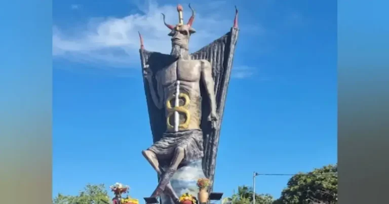 Una estatua del diablo de 11 metros de altura fue inaugurada en el distrito de Taíba, en São Gonçalo do Amarante,