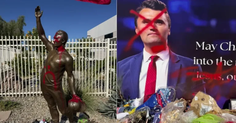 La estatua de Charlie Kirk fue vandalizada pocos días después de su inauguración en la sede de Turning Point USA (TPUSA) en Phoenix,