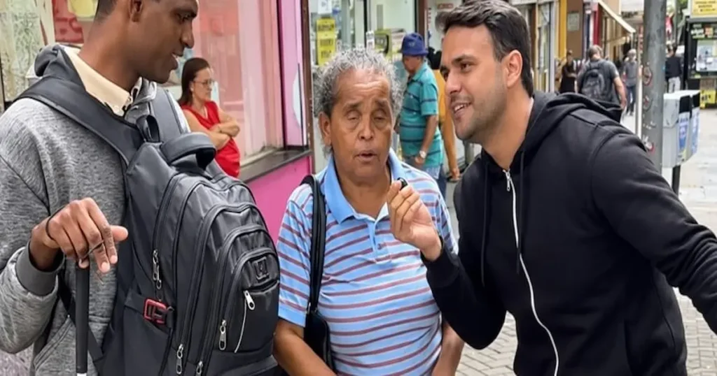 Una mujer de avanzada edad, ciega desde su nacimiento, conmovió a miles de personas tras compartir una declaración de fe